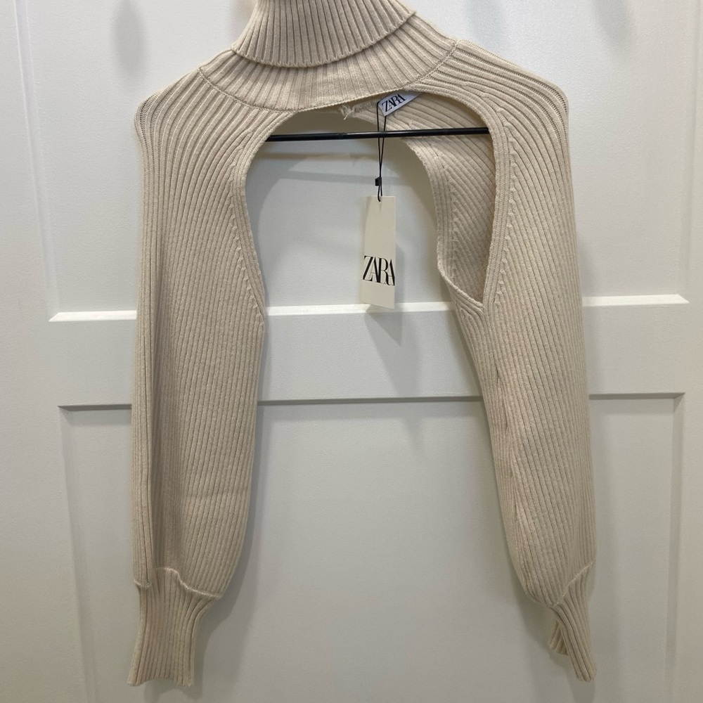 NWT Zara Cream Ribbed Cutout Knit Arm Warmer - Picture 2 of 3
